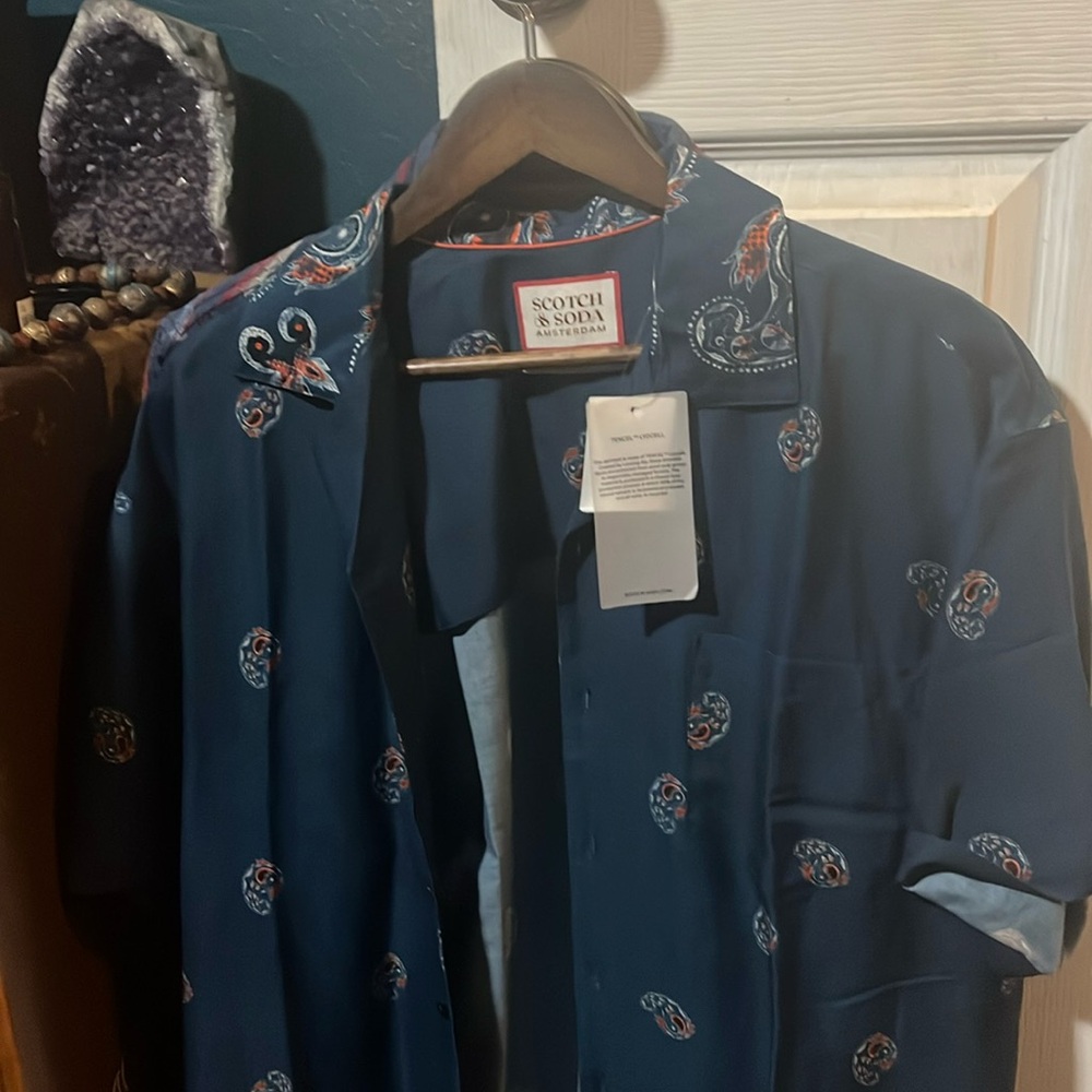 Scotch and soda. Night spaced button up. Size medium. Brand new and unworn.